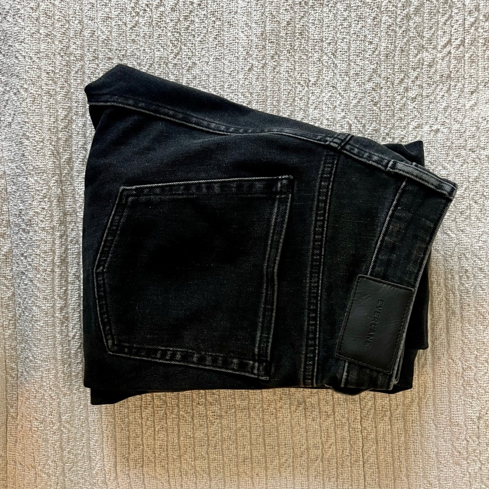 Everlane Curvy Cheeky Jeans - Washed Black